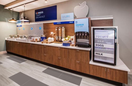 Covington Hotel | Holiday Inn Express Covington-Madisonville by IHG