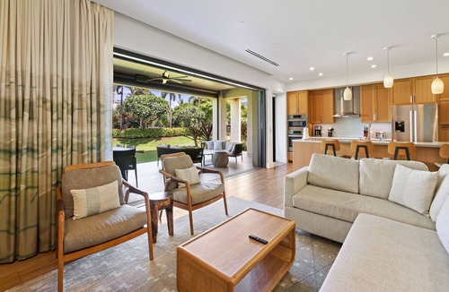 Honokowai Villa | Honua Kai Luana Garden Villas 7B: Luxury 3BR Condo in Kaanapali, Outdoor Kitchen