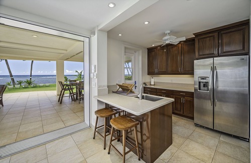 Mokuleia House | Hula House - Beachfront North Shore - NEW SPECIAL FALL RATES.