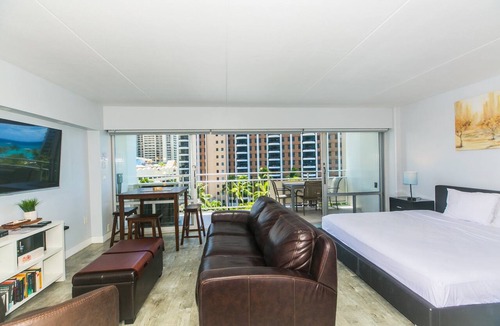 Waikiki Condo | If you're looking for your get-away spot, look no further.