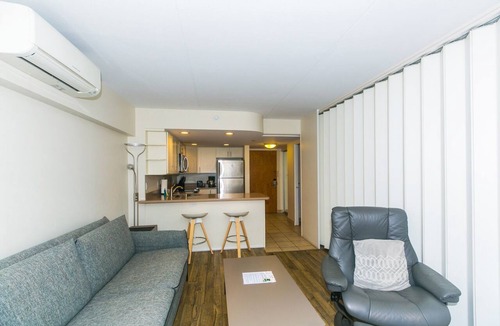 Waikiki Condo | Ilikai 1 Bedroom Deluxe Lagoon View, Minutes to the Beach!