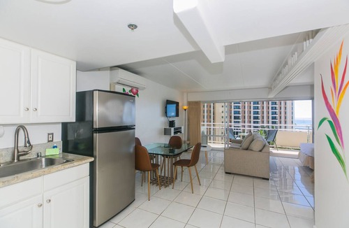 Waikiki Condo | Ilikai 1 Bedroom Lagoon View, Minutes to the Beach! No Resort Fees!