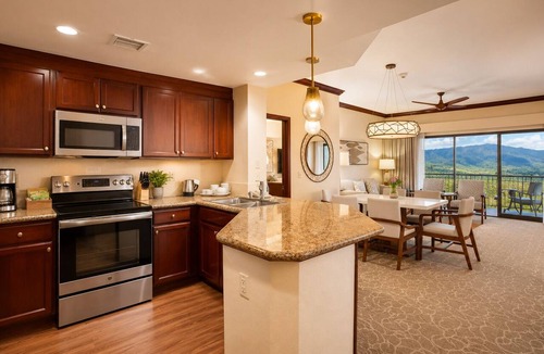 Ko Olina Resort | Incredible Marriott Beachfront KoOlina Resort + Luxury Resort Amenities Included
