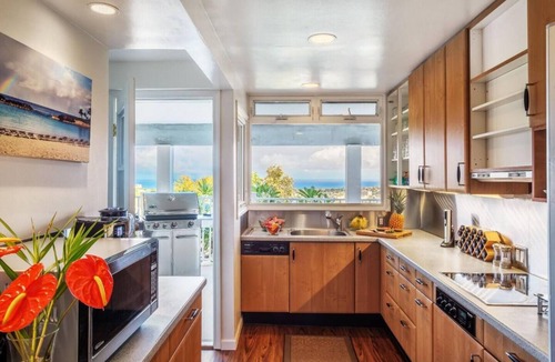 St Louis Heights House | Island Adventure: Minivan Rental, Contact Us for Stays Under 30 Days