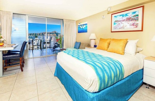 Waikiki Condo | Island Colony studio w/pool & BBQ