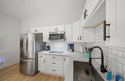 Hilo House | Island Escape Near Falls, Pet-Friendly Space