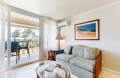 Wailua Hotel | Islander on the Beach 308