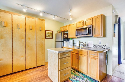 Historic Kailua Village Condo | Kailua-Kona Group Getaway: 5-Unit Bundle!