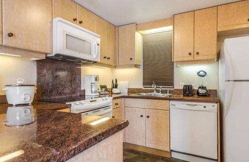 Kailua-Kona Resort | Kailua Kona Hawaii 2 Bed Condo Sleeps 6