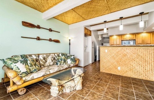 Historic Kailua Village Apartment | Kailua Village Location, Walk to Ironman Race Start, Dates Still Available