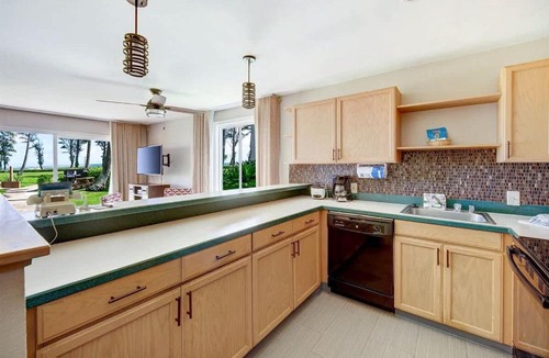 Kapaa House | Kapa`a Beach Condo Pono Kai Resort PK-G202