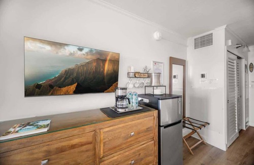 Hanamaulu Condo | Kauai Beach Resort, Deluxe Ocean View Suite!