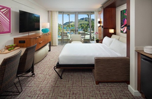 Lihue Condo | Kauai | Kauai Coastal Stay | Pool & Beach