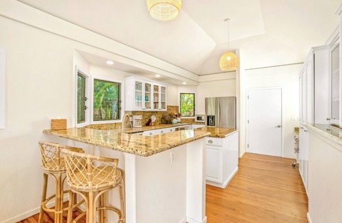 Princeville Villa | Kauai Ohana Villa 6 Bedrooms Pool Tiki Bar AC GYM