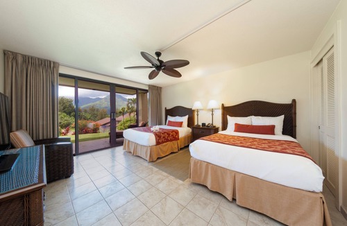 Princeville Hotel | Kauai's #2 Best Resort for Families | 2 Spacious Units with Pool & Full Kitchen!