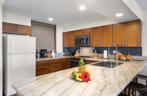 Kahaluu-Keauhou Condo | Keauhou Kona Surf & Racquet 2101: Oceanfront Condo Near Kahalu'u Snorkel Beach