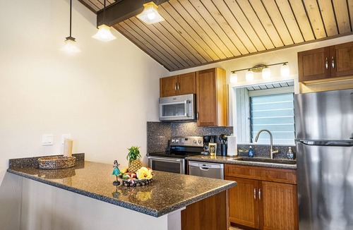 Keauhou Condo | Keauhou Resort 113: Lush Oceanview Condo w/AC, Pool & Stunning Views