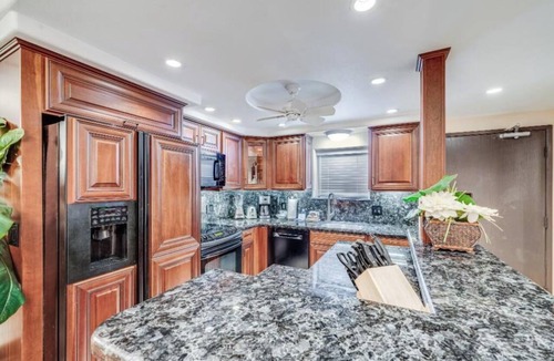 Kihei Condo | Kihei Beach #409 – Immersive Views and Tranquil Escape