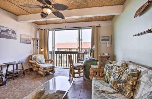 Historic Kailua Village Apartment | Kona Bay View Condo, Pool, Lanai, Walk to Town and Dining, AC, Free Parking