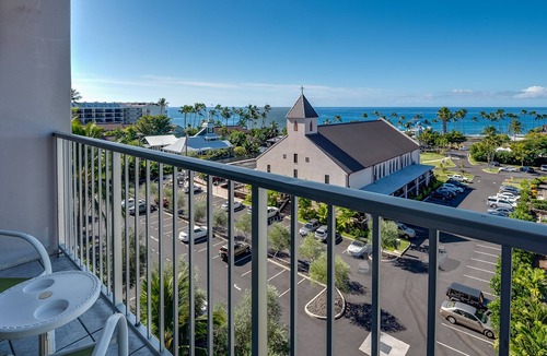 Historic Kailua Village Condo | Kona Oceanview Penthouse in Kailua Village - Best Ironman location/Kona view!