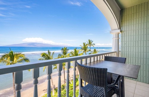 Historic Lahaina Front Street Apartment | Lahaina Shores 621 – Relaxing Oceanfront Studio