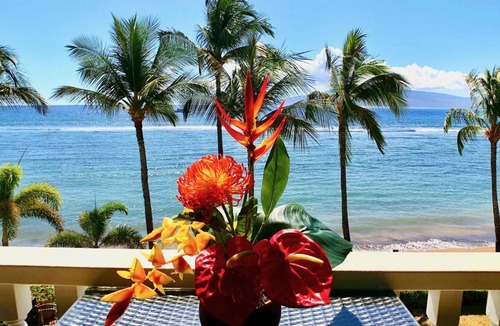 Historic Lahaina Front Street Apartment | Lahaina Shores Oceanfront Studio