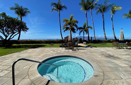 Historic Lahaina Front Street Condo | Lahaina Studio: Beachfront, Mountain View, Hot Tub