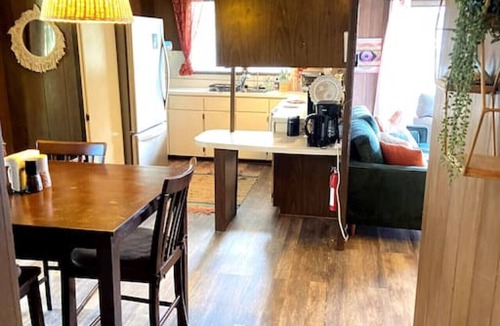 Hilo House | Laidback Island Living Close to Beach & Shopping