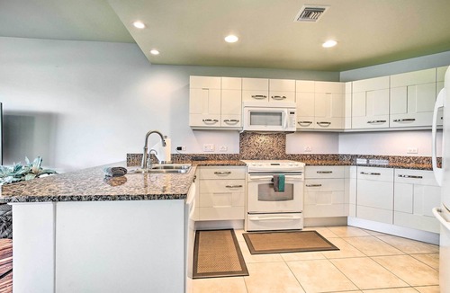 Kahaluu-Keauhou House | Lanai & Resort-Style Perks! Kona Townhome