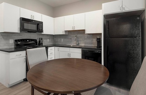Pinch District Apartment | Landing | Incredible 1BD, Yoga Studio