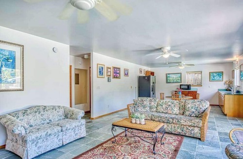 Kahaluu Bay House | Large Kona Home with Private Pool, Hot Tub - Walk to Magic Sands