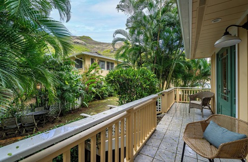 Lanikai Cottage | Little Yellow Cottage: Steps to Lanikai Beach