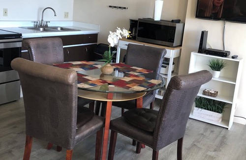 Waikiki Condo | Lovely 1-bedroom w/ocean view, WiFi, AC & FREE Parking