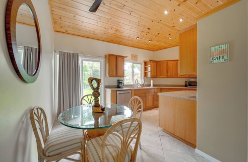 Keaau House | Lush Puna Coast Escape! Spacious Home w/Pool