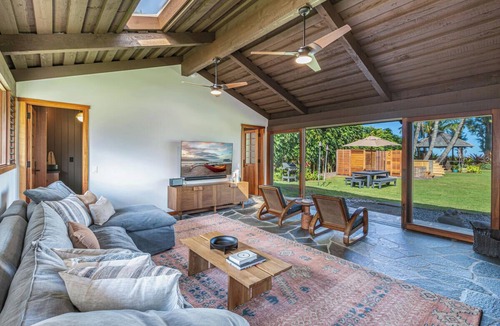 Hanalei House | Luxurious Beachfront Retreat