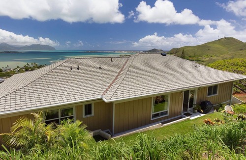 Kaneohe House | Luxurious, Private Hilltop Retreat with Postcard View - minutes to Kailua Beach