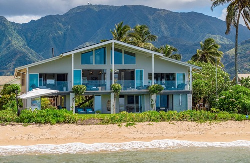 Waialua House | LUXURY 5+ Bedroom Including Separate Studio Apartment On Oahu's North Shore
