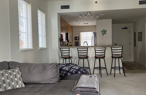 Portlock Condo | Luxury Condominium in Peninsula at Hawaii Kai