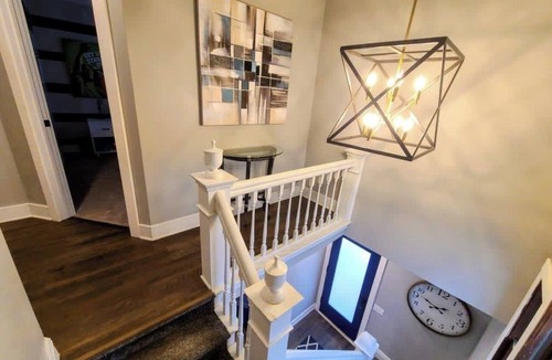 Vine House | !Luxury Designed Listing! - Downtown - Soaker Tub