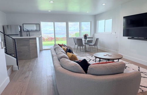 Waialae Iki Ridge House | Luxury Executive Family Residence with Panoramic Ocean Views
