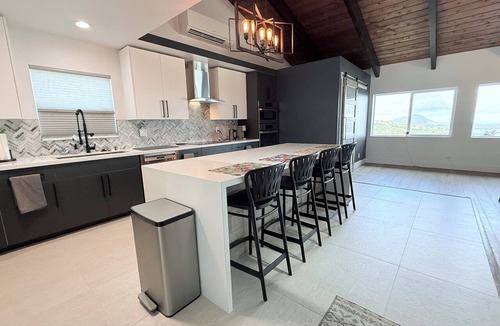 Waialae Iki Ridge House | Luxury Executive Family Residence with Panoramic Ocean Views