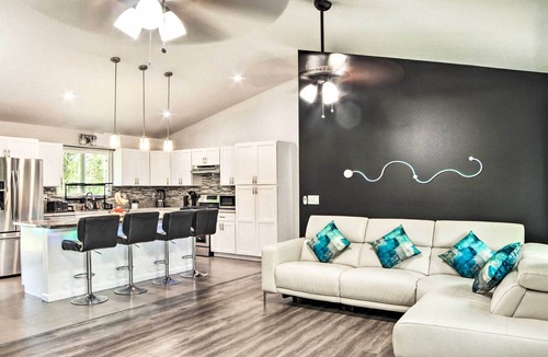 Keaau House | Luxury Hawaii Getaway: Close to Beach & Ocean