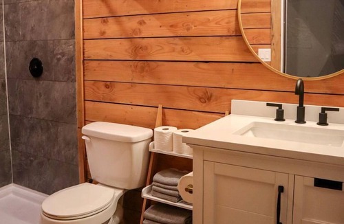 Naalehu Cabin | Luxury Outdoor Dome with Outdoor Bathtub, Ideal for a Big Island Camping Experience in Hawaii
