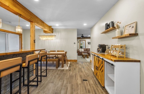 Jefferson House | Luxury White Mountain Home: Experience Santa's Village, Golfing, Hiking, Foliage