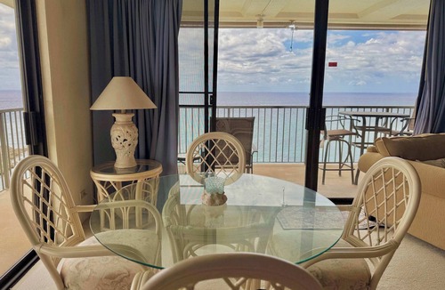 Makaha House | Marbella Lane - Beachfront Haven w/MT Views!