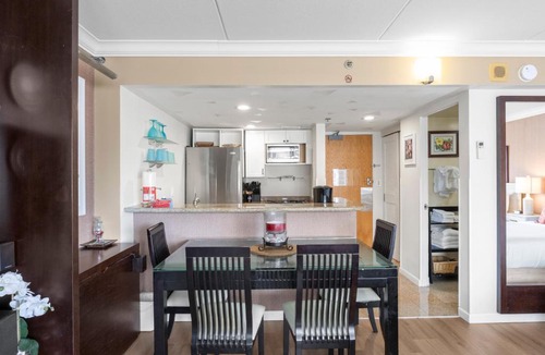 Waikiki Apartment | #Marbella Lane - Iconic Waikiki City & Mountain View Getaway