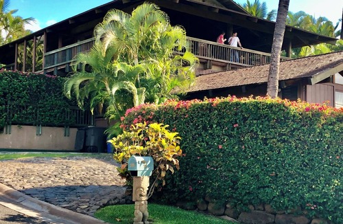 Kihei Cottage | Maui Home 4 Months Charming cottage with WiFi and AC in Kihei Call for Info