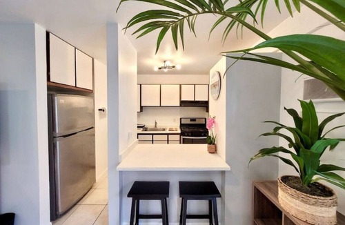 Historic Kailua Village Apartment | Modern 1-Bedroom Island Getaway Near Downtown Kona