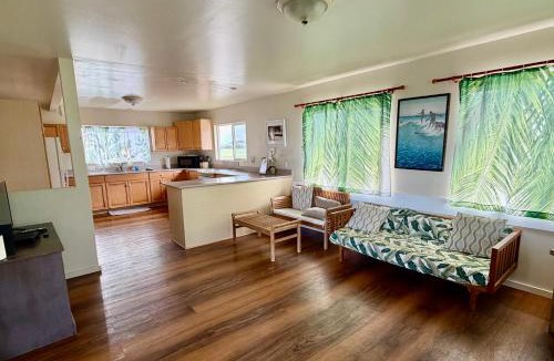 Waialua House | Mokulē'ia Beach Houses at Owen's Retreat
