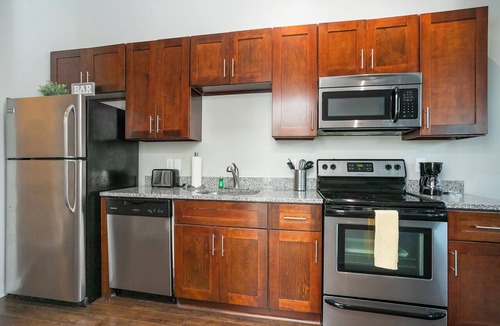 Hillsboro Village House | Music Row w Free Parking Close to University